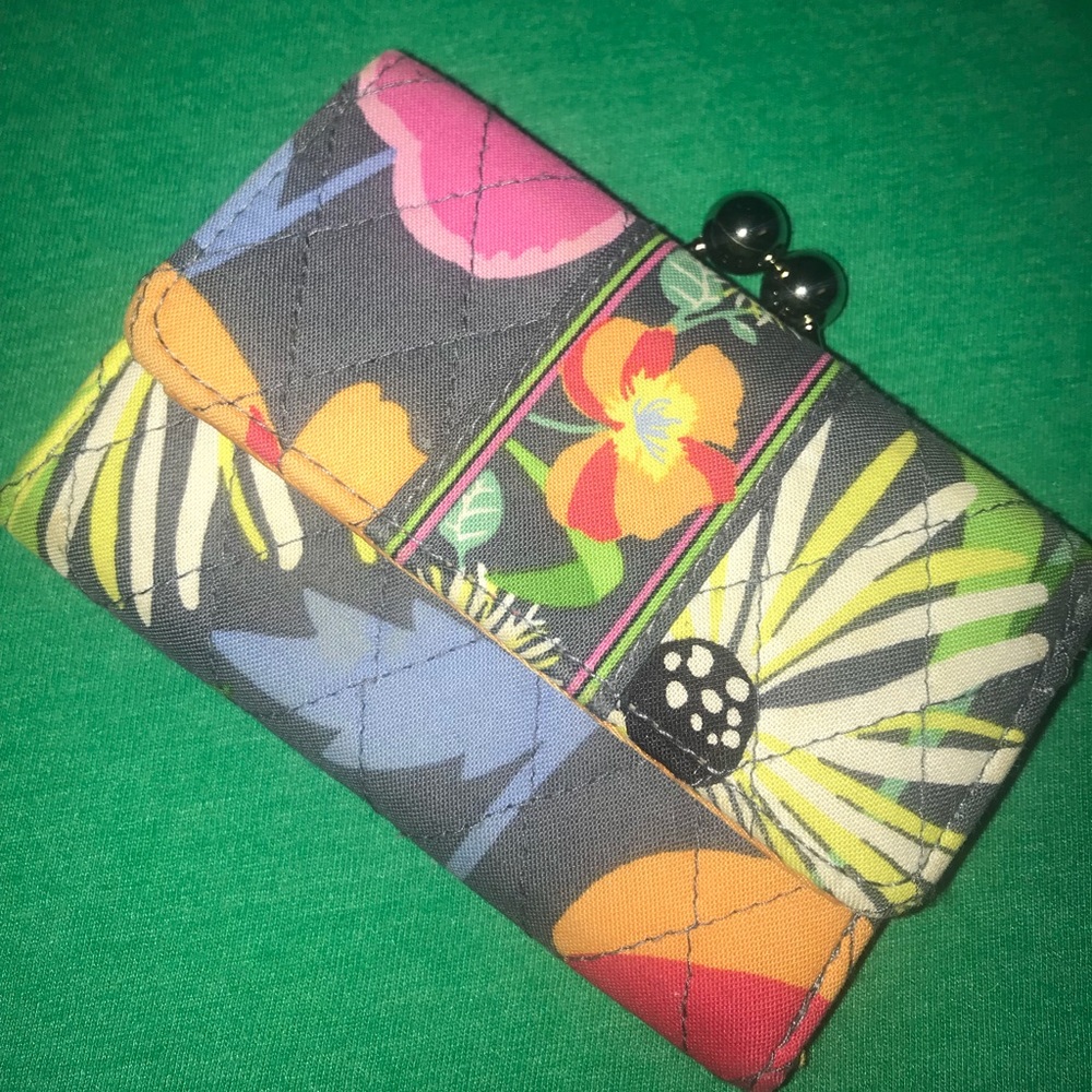 Vera Bradley trifold wallet!!